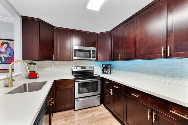 Foto del edificio - 10777 W Sample Rd