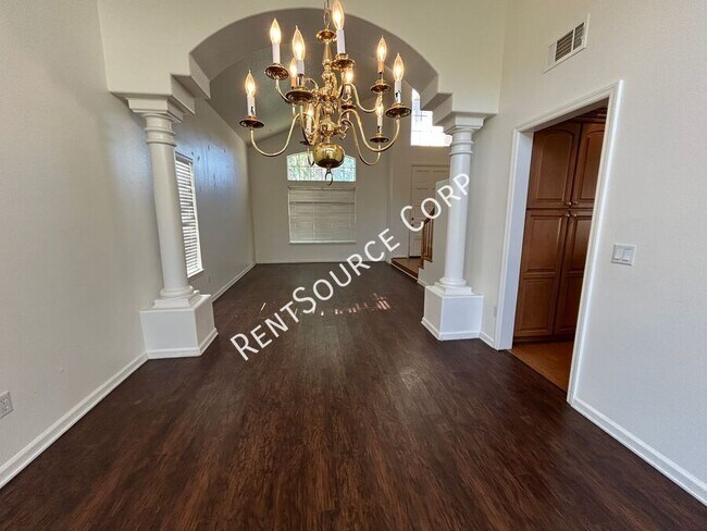 Foto del edificio - 3210 Lantana Ct