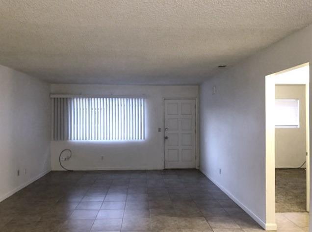 Primary Photo - 1424 N Lemoore Ave