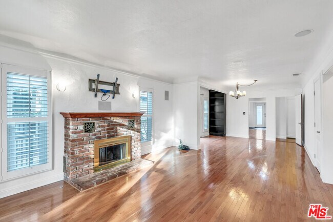 Foto del edificio - 430 N Niagara St