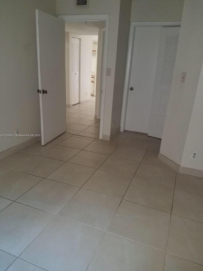 Foto del edificio - 9059 SW 141st Pl