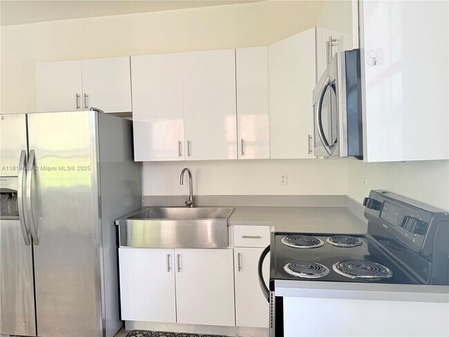 Foto del edificio - 402 NW 12th Ave