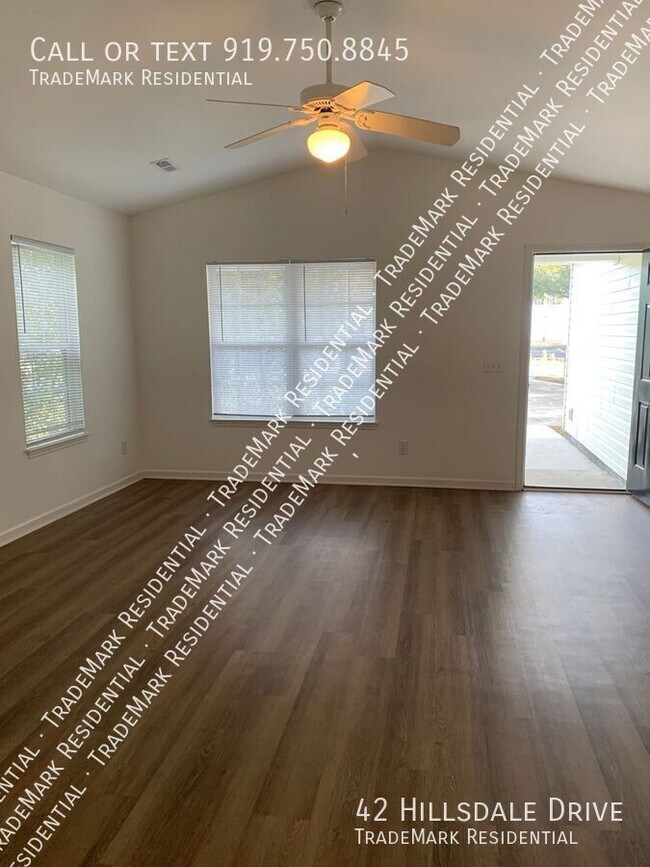 Foto del edificio - 42 Hillsdale Dr