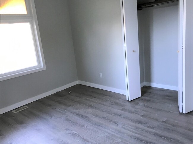 Building Photo - 4897-4897 45