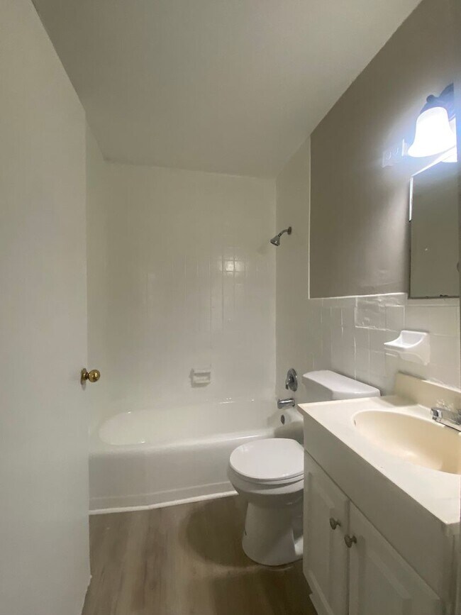 Foto del edificio - **AVAILABLE NOW**Midtown Columbus, GA 3 Bedroom / 1 Bathroom Home for