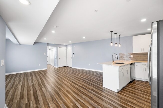 Building Photo - 1352 N 27th St