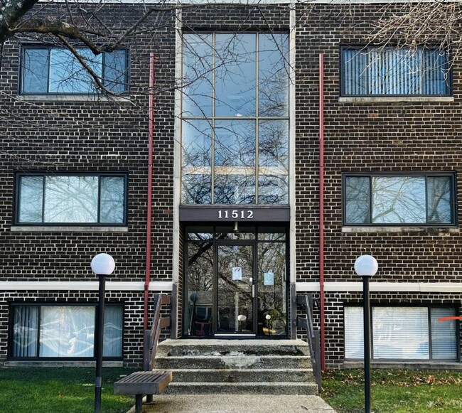 Building from outside - 11512 Bucknell Dr