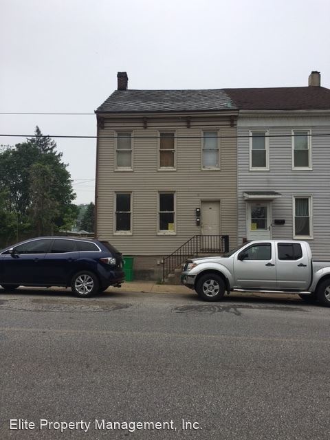 Primary Photo - 2 br, 1 bath House - 518 N. Pershing Ave., #1