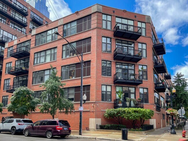 Foto del edificio - 333 W Hubbard St