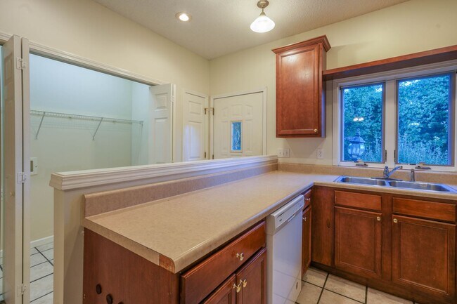 Foto del edificio - 176 S. Austin Springs Road Unit 11