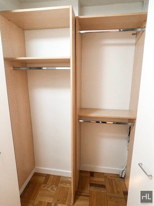 Building Photo - Fourth Avenue