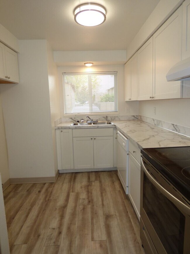 Foto del edificio - Lancaster Townhomes