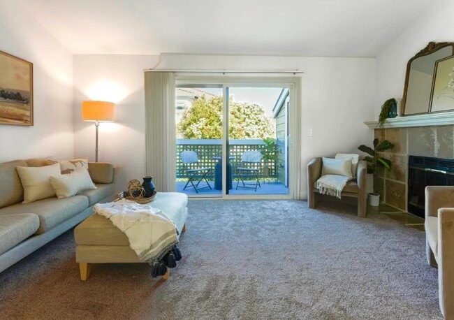 Living Room - 364 Eastridge Dr (San Ramon, CA) Apartment