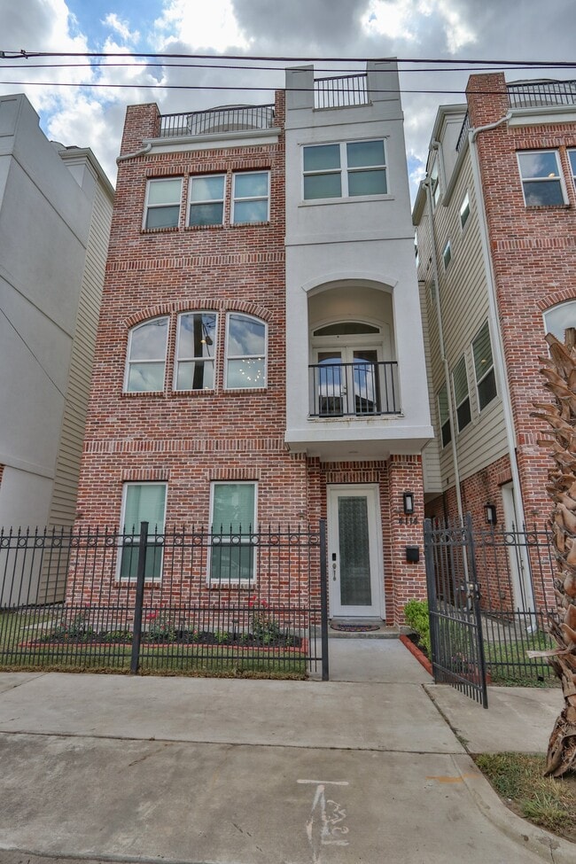 Building Photo - 4114 Driscoll St