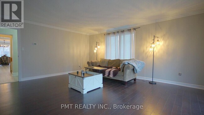 Building Photo - 60 The Queensway