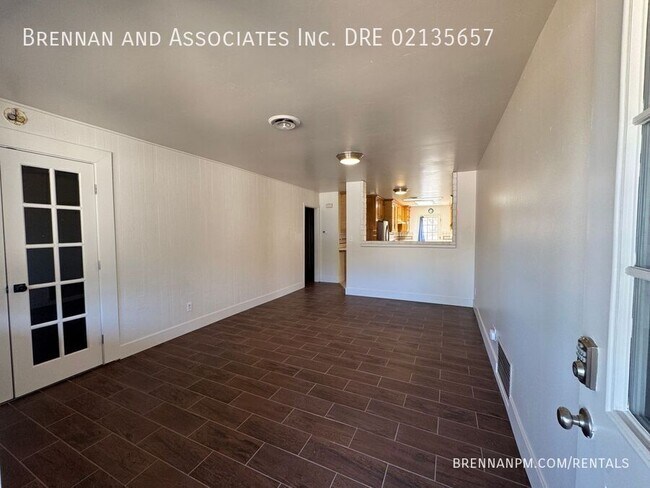 Building Photo - 9125 Heatherdale St