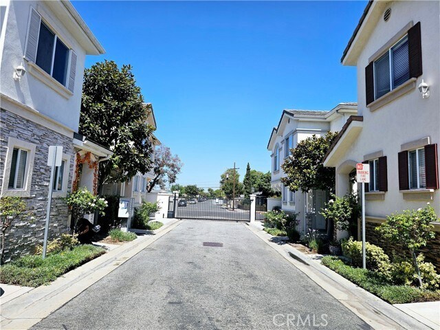 Building Photo - 15812 Crest Ln