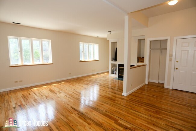 Foto del edificio - 3345 N Southport Ave