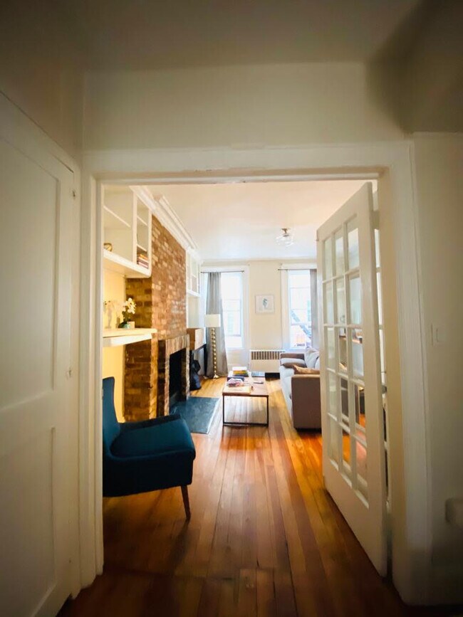 Foto del edificio - 394 Bleecker St