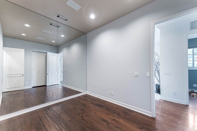 Building Photo - 4591 De Celis Pl