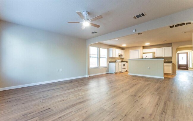 Building Photo - 7106 Thannas Way