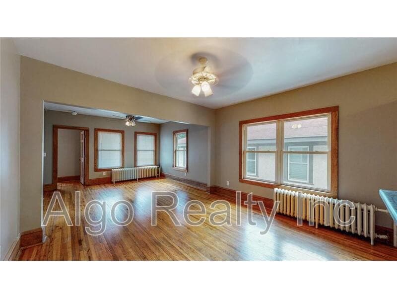 Primary Photo - 609 Snelling Ave N