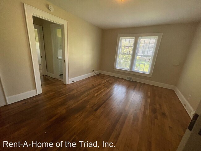 Foto del edificio - 1 br, 1 bath House - 916 Lexington Avenue A