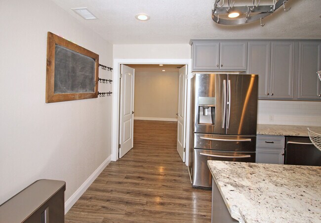 Foto del edificio - 4748 Camellia Rd