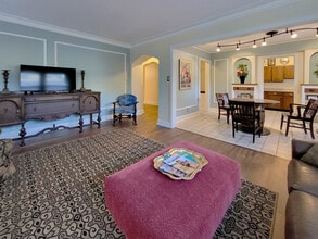 Building Photo - 1028 E Juneau Ave