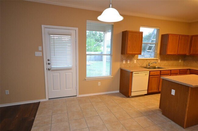 Building Photo - 400 Washington Square Dr