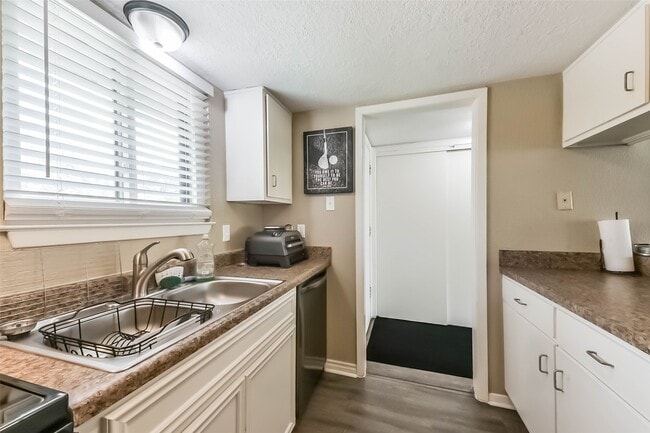 Foto del edificio - 15919 Golf Club Dr