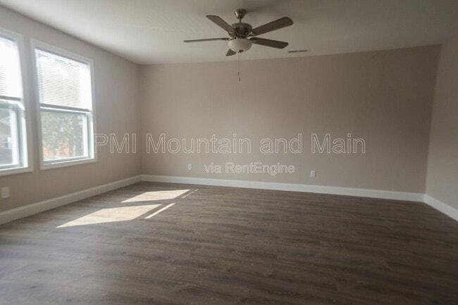 Building Photo - 625 Edgewood Ave