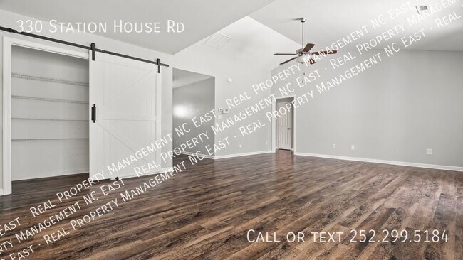 Foto del edificio - Perfect 3 bed 2 bath home just minutes fro...