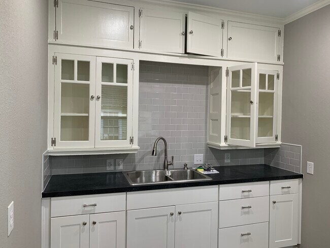 Kitchen - 1218 N 5th St