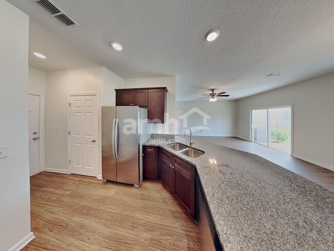 Building Photo - 189 E Jayce Way