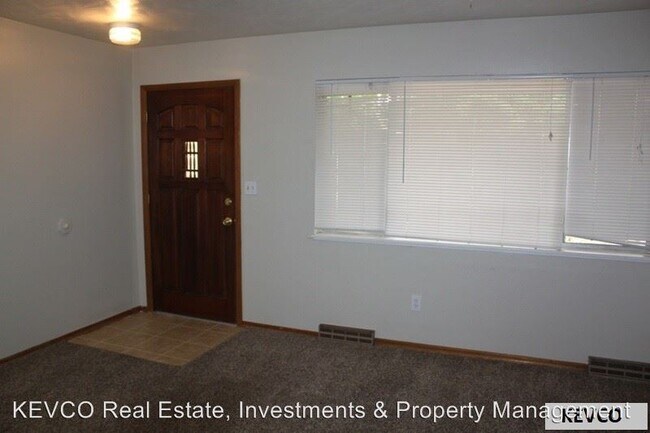 Foto del edificio - 2424-2426 Clearview Ave