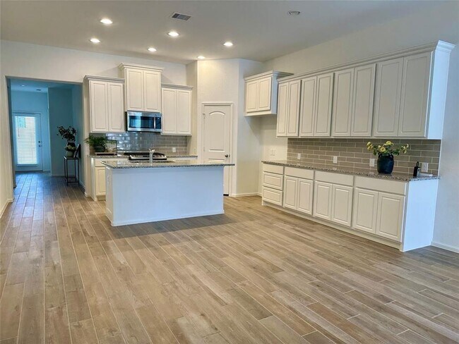 Building Photo - 4222 Colony Ln
