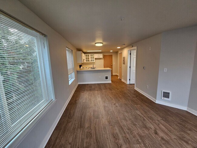 Foto del edificio - Modern 1BR on First Hill – In-Unit Laundry, Secure Parking, Steps to Pill Hill & Seattle U