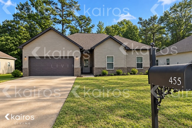 Building Photo - 455 White Oak Cir