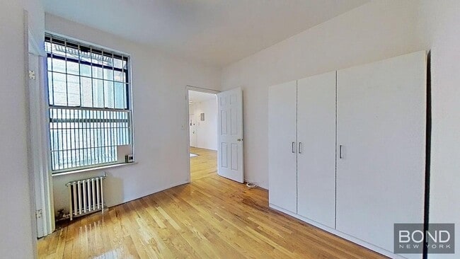 Building Photo - 237 E 5th St