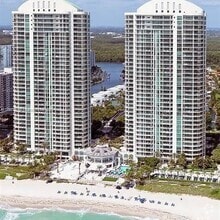 Building Photo - 16047 Collins Ave
