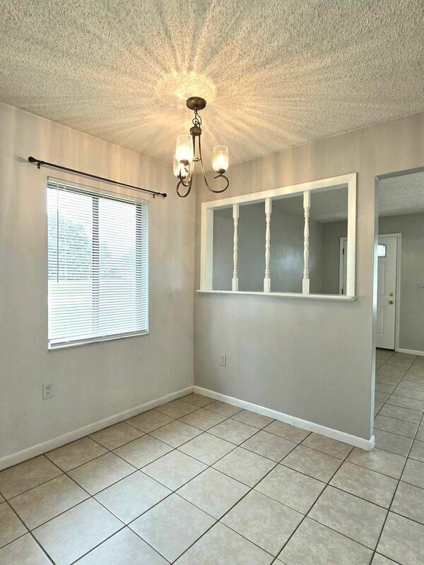 Foto del edificio - 6132 Odom Rd