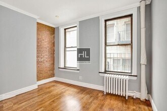 Building Photo - Christopher Street