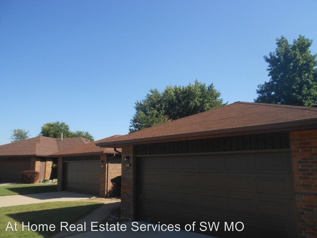 Building Photo - 508-510 E Jewett Pl