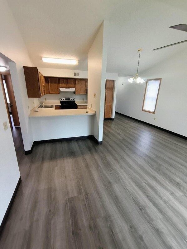 Foto del edificio - 2210 Valley Rd