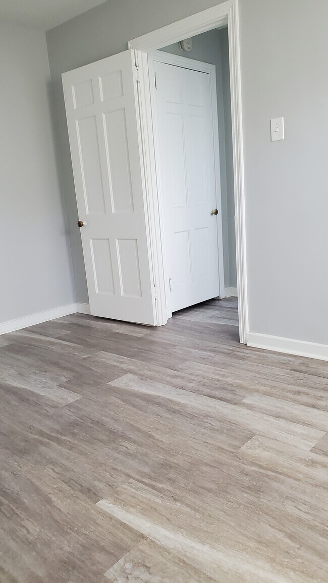 551 Larose St Unit 551 4, Pittsburgh, PA 15226 Apartments in