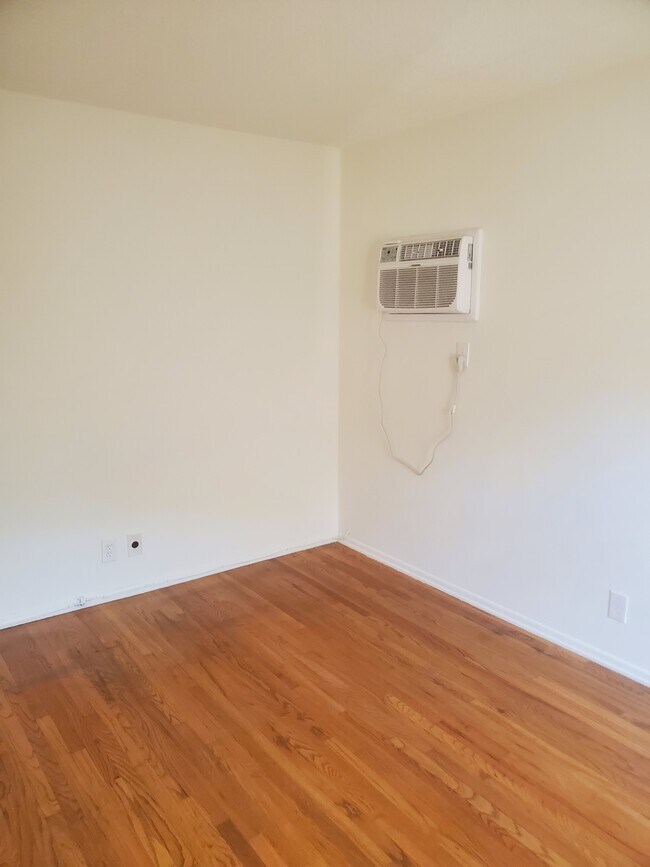 Foto del edificio - 1124 N Vista St