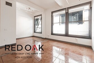 Building Photo - 430 S Broadway