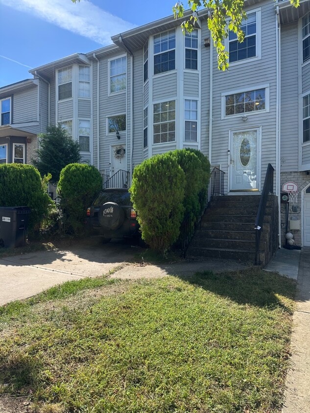 Primary Photo - 26 Villa Nova St