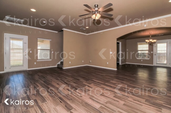 Foto del edificio - 7406 Vail Dr.